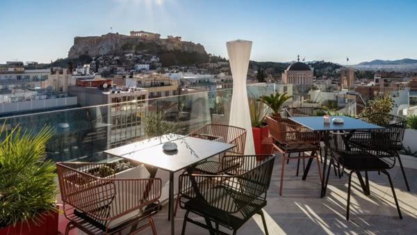 Dachterrasse des Hotels Elia Ermou in Athen