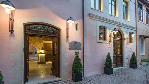 Entrance of Serenissima Boutique hotel