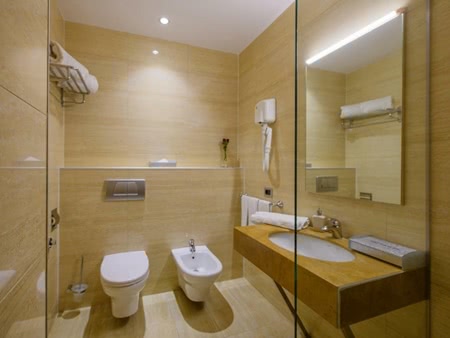 Bathroom of the hotel Sky 2 in Tirana